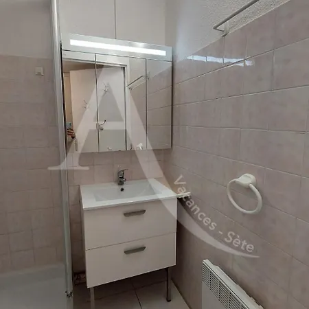 Apartment T2 Avec Garage, Quartier Corniche Proche Des Plages Sete