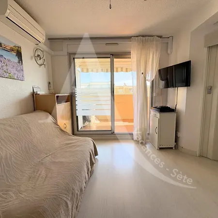 Apartment T2 Avec Garage, Quartier Corniche Proche Des Plages